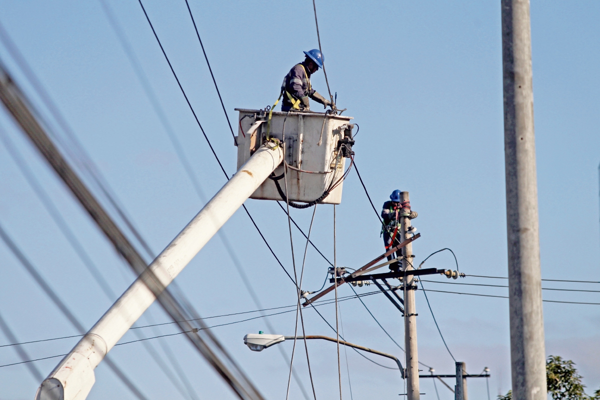 Por medio de la  interconexión eléctrica Guatemala - México el Inde adquiere energía para cubrir la Tarifa Social. (Foto, Hemeroteca PL)