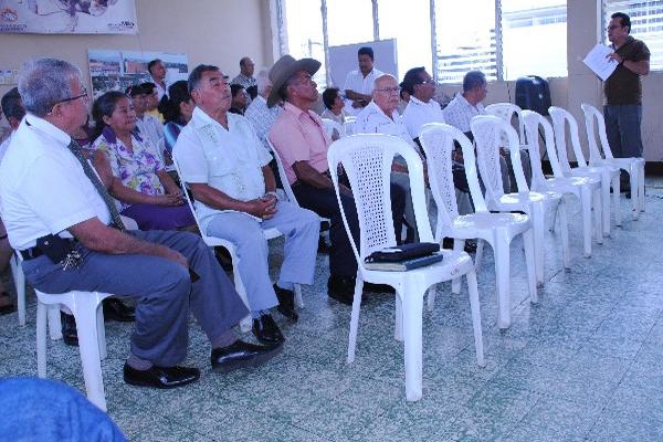 Grupo de  pobladores recibe homenaje en Coatepeque, Quetzaltenango.