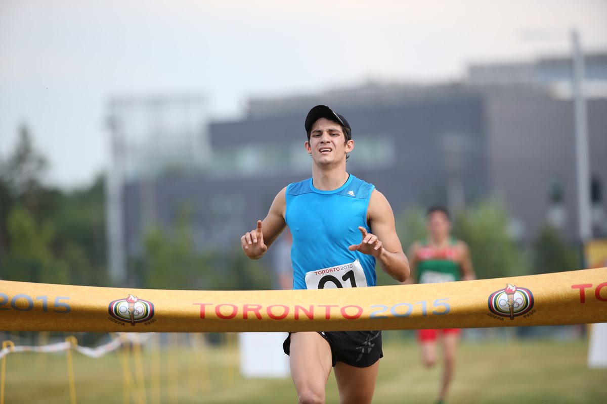 Charles Fernández se clasificó a Río 2016 en los Panamericanos de Toronto 2015. (Foto Prensa Libre: Hemeroteca PL)