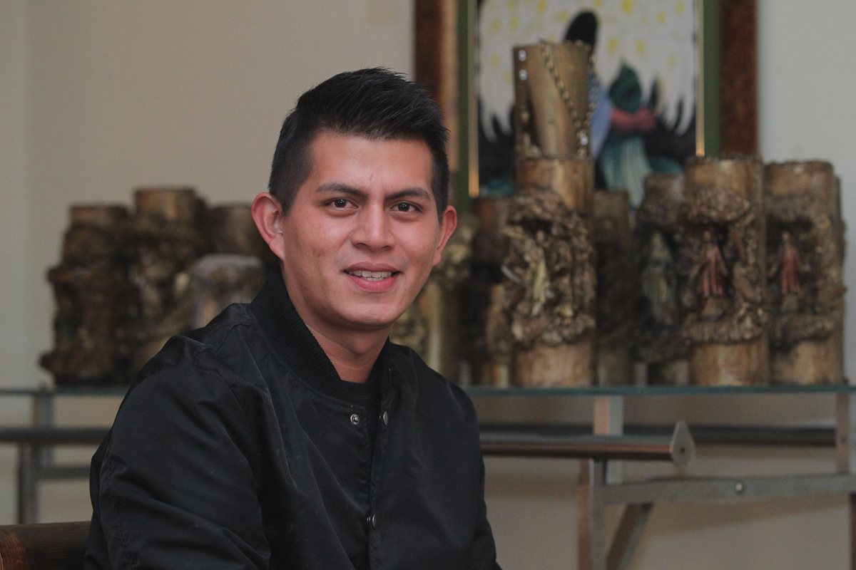 José Roberto Berganza Guzmán, originario de El Salvador, relató a <em>Prensa Libre</em>, esta noche que la tragedia en el volcán Acatenango, parecía una película de miedo. (Foto Prensa Libre: Álvaro Interiano)