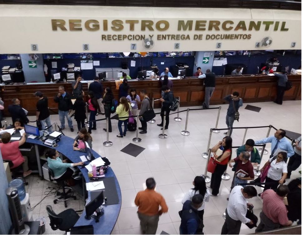 Por tres días El Registro Mercantil registró fallos informáticos que retrasaron entrega de expedientes. (Foto Prensa Libre: Cortesía)