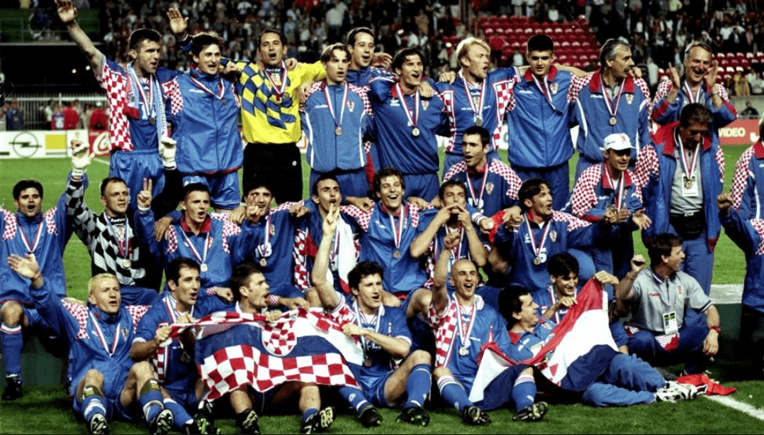 La Selección de Croacia fue tercera en el Mundial de Francia 1998. Una de esas 30 medallas está a la venta. (Foto Prensa Libre: Hemeroteca PL)