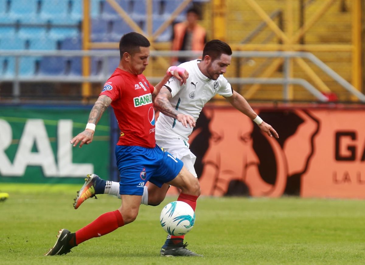 Municipal y Comunicaciones han tenido duelos cerrados en los últimos cuatro duelo. (Foto Hemeroteca PL).