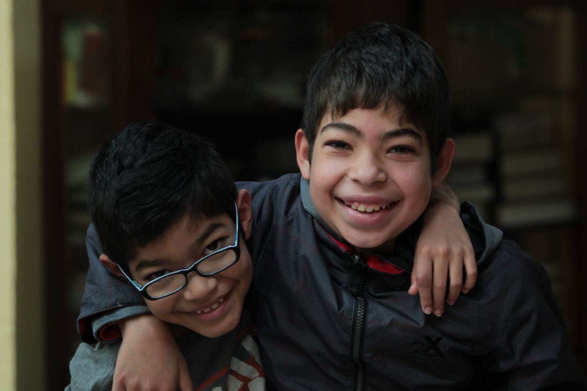 Cristian Agueta y Josué Argueta, padecen de Nefronoptisis, sus padres vendieron su casa, carro y perdieron sus trabajos para costear el tratamiento (Fotograf?a. Erick Avila)