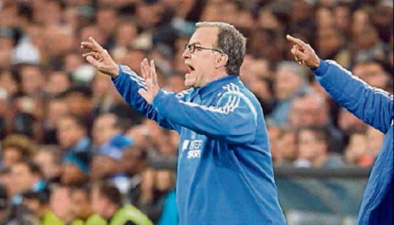 Luego del año sabático, Marcelo Bielsa volverá a dirigir la próxima temporada. (Foto Prensa Libre: Hemeroteca PL)