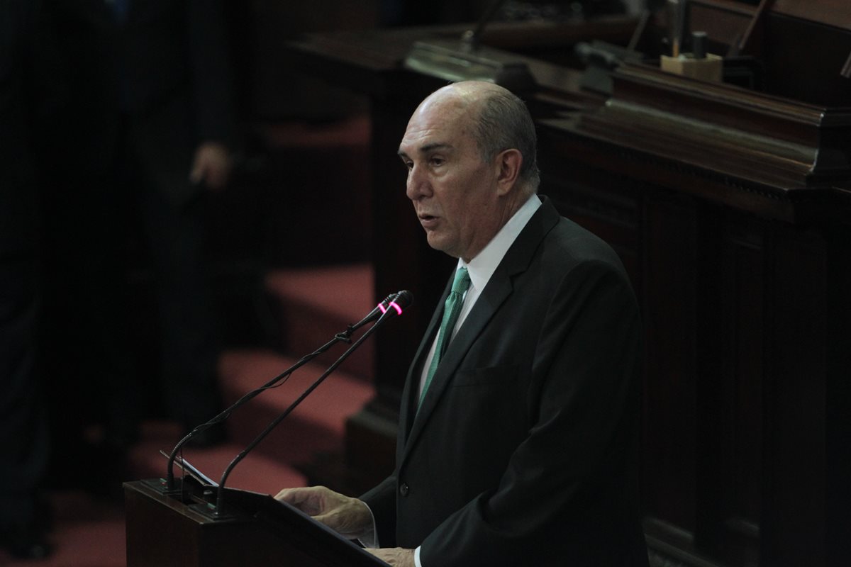 El diputado Mario Taracena, de la UNE, busca su reelección como presidente del Congreso. (Foto Prensa Libre: Hemeroteca PL)