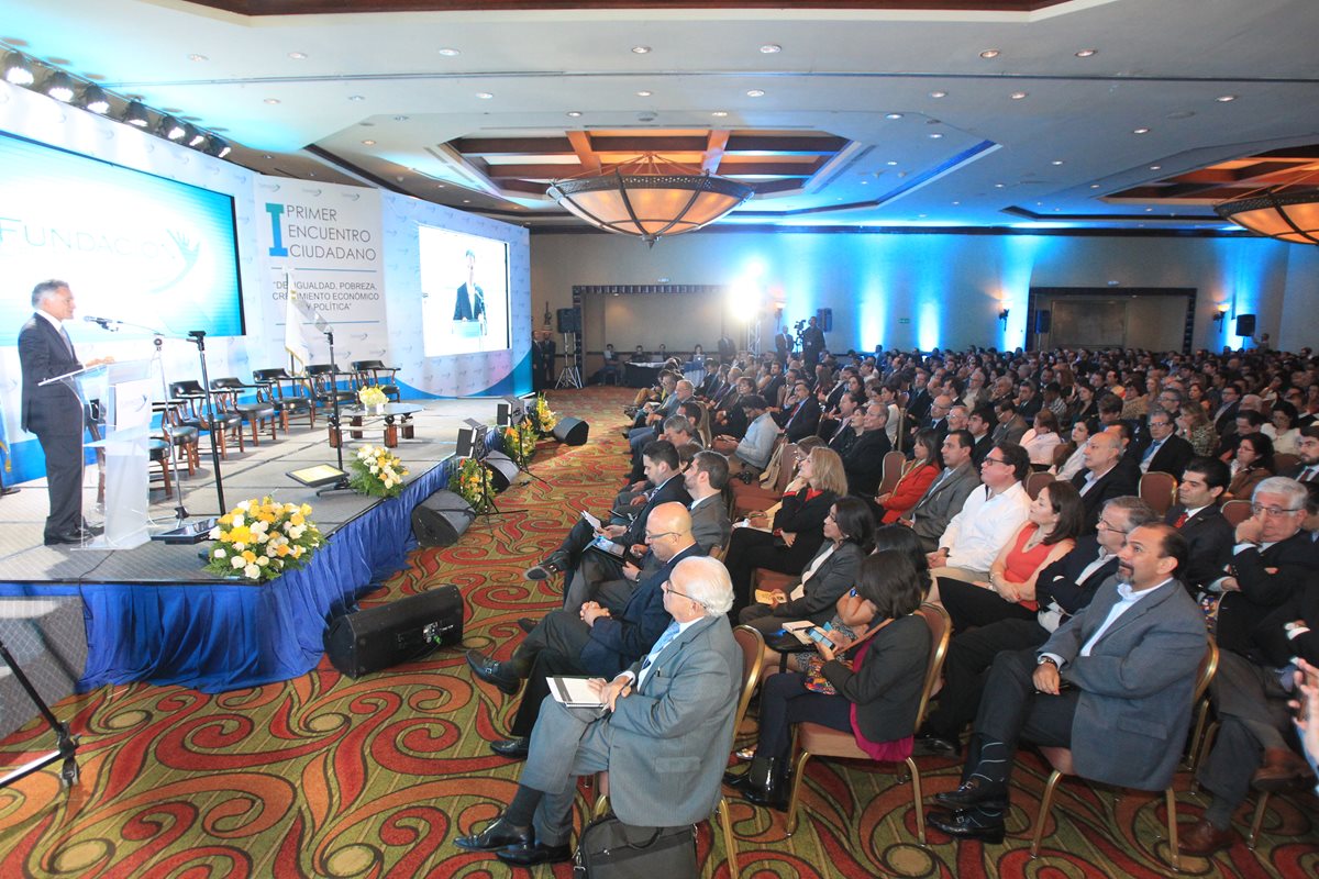 Primer encuentro ciudadano: Desigualdad, Pobreza, crecimiento Económico y Político, organizado por Fundación Libertad. (Foto Prensa Libre: Esbin García)