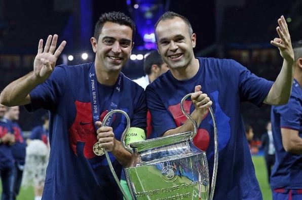 Xavi le dedicó un mensaje especial a su excompañero, Andrés Iniesta. (Foto Prensa Libre: Instagram @xavi)