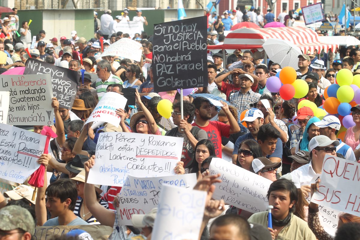 El costante descubrimiento de casos de corrupción y la ofensiva contra Cicig impactan en la economía. (Foto: Hemeroteca PL)