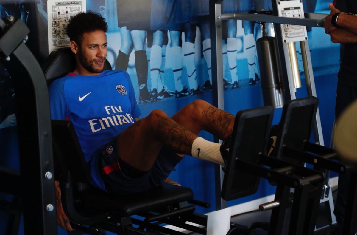 Neymar también tiene en la mente el próximo Mundial de Rusia 2018, a donde espera llegar en su mejor forma. (Foto Prensa Libre: Neymar Jr/Twitter)