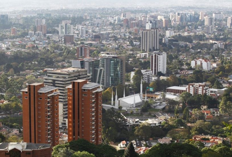 En este ejercicio se espera una contracción en los flujos de capital extranjero entre el 5 al 7%, atribuido a las circunstancias que vive el país.(Foto Prensa Libre: Hemeroteca)