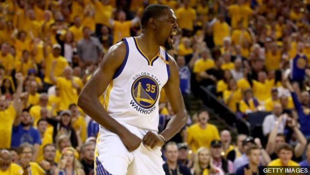 Kevin Durant llegó a los Warriors con el único objetivo de lograr el título de la NBA y está dos triunfos de conseguirlo.