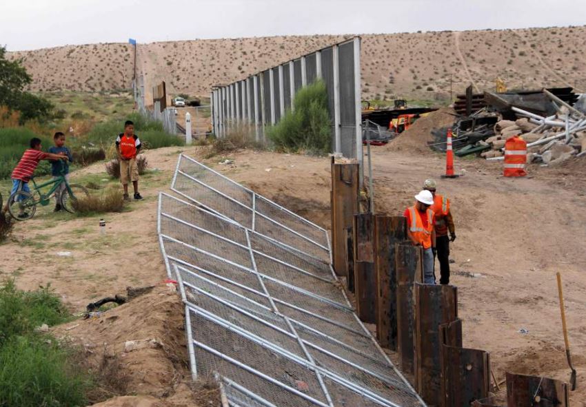 Trump insiste en el muro fronterizo con México como condición para solucionar la problemática de los dreamers. (Foto: Hmeroteca PL)