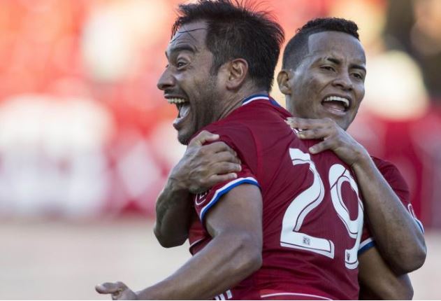 Carlos Ruiz celebra el gol que le dio la victoria al FC Dallas. (Foto Cortesía FC Dallas).