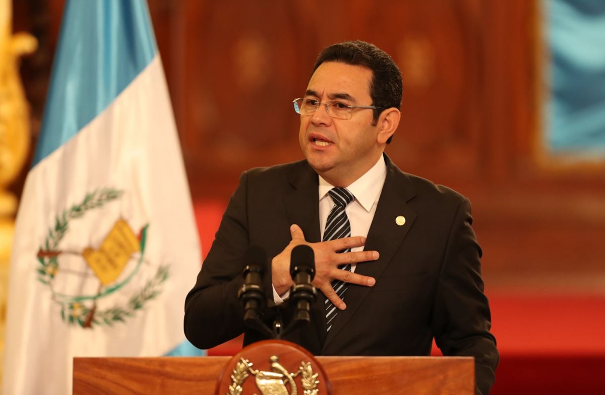 El presidente, Jimmy Morales, ya había manifestado su preocupación por la situación que vive el futbol guatemalteco. (Foto Prensa Libre: Hemeroteca PL)