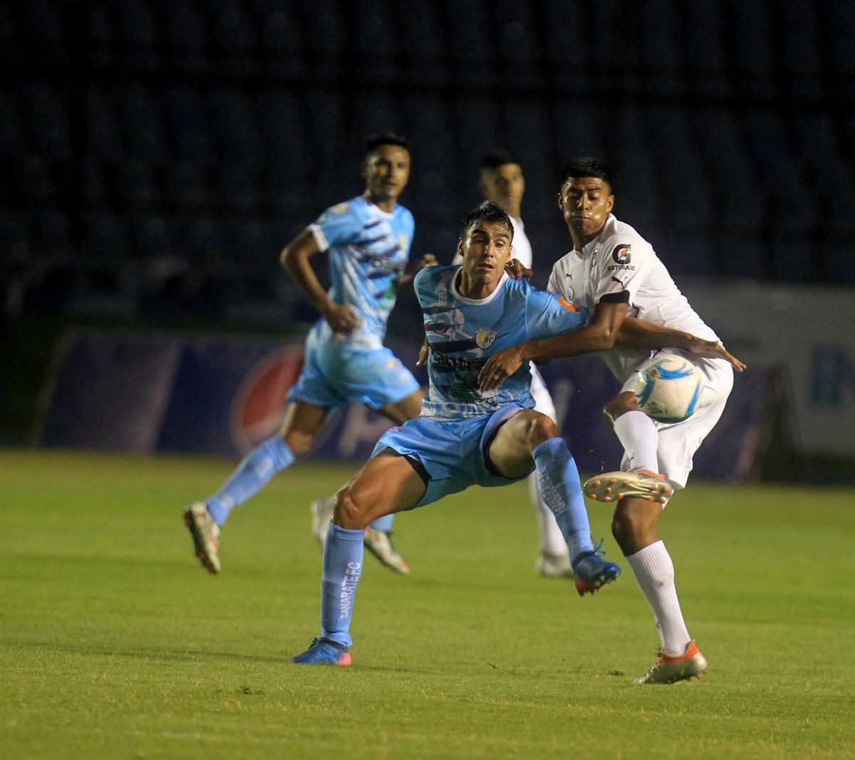 Sanarate consiguió un valioso triunfo frente a Comunicaciones. (Foto Prensa Libre: Carlos Vicente)