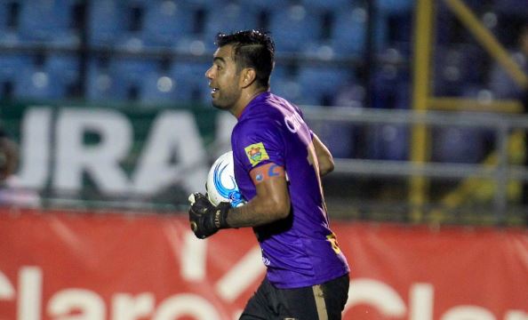 Paulo César Motta fue el capitán rojo en la final del torneo donde Municipal se coronó frente a Guastatoya. (Foto Prensa Libre: Carlos Vicente)