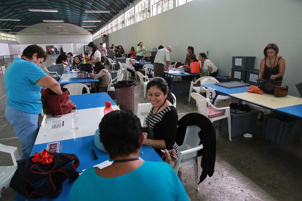 En lugar de fortalecer el sistema electoral, los diputados suavizan los controles para políticos. (Foto: Hemeroteca PL)