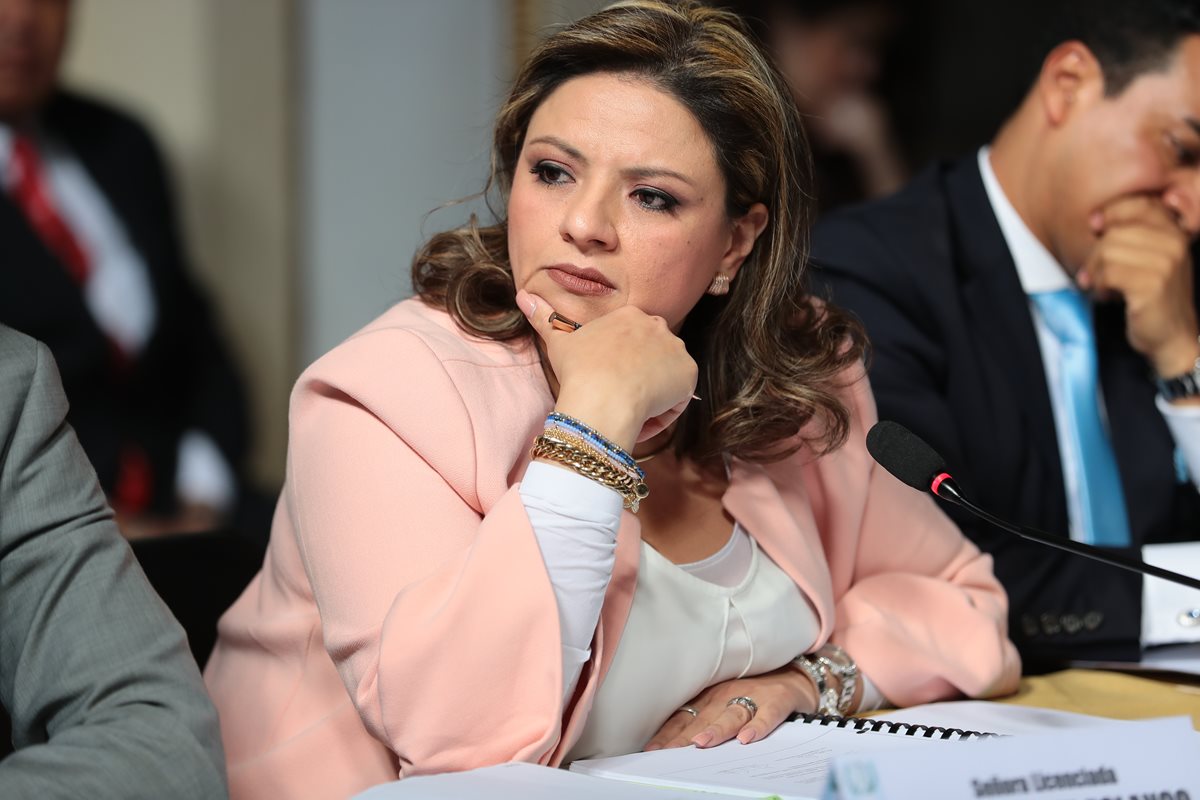 La canciller Sandra Jovel fue citada al Congreso por el diputado de URNG Walter Félix, para cuestionarla sobre su visita a la ONU. (Foto HemerotecaPL)