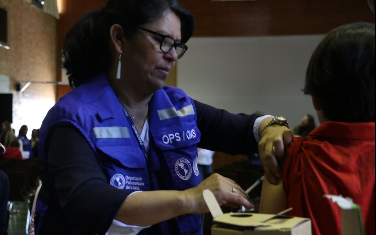 Jornada de vacunación que desarrolla el Ministerio de Salud por el brote de sarampión. (Foto Prensa Libre: OPS)