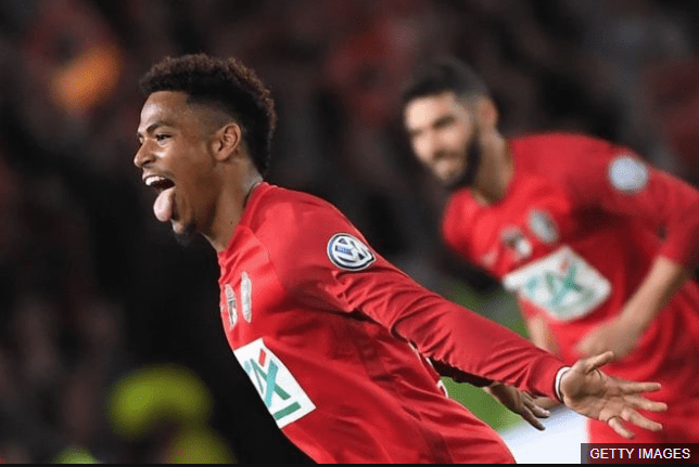 Amboise Gboho anotó uno de los goles en la victoria 2-0 sobre el Chambly, también de la tercera división, en las semifinales de la copa. (Foto Prensa Libre: BBC Mundo)