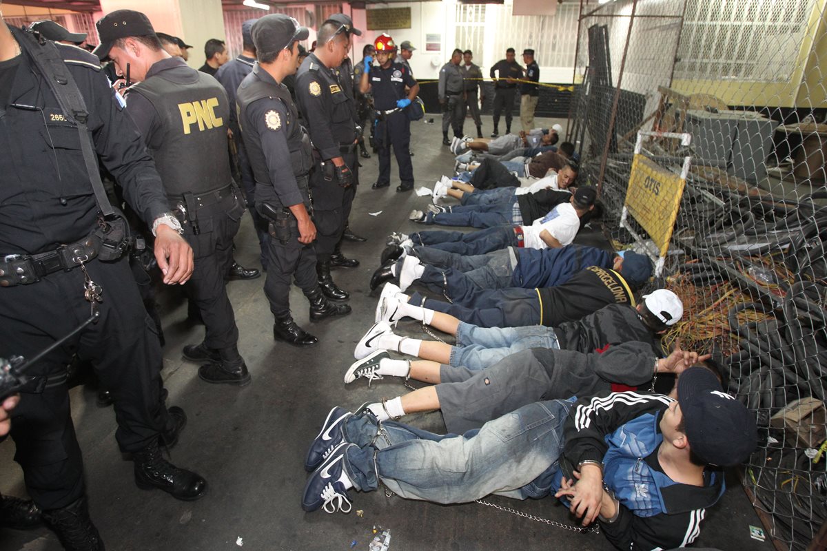 El OJ pidió a la PNC reforzar la seguridad en edificios de ese organismo en prevención de ataques de pandillas. (Foto Prensa Libre: Hemeroteca PL)