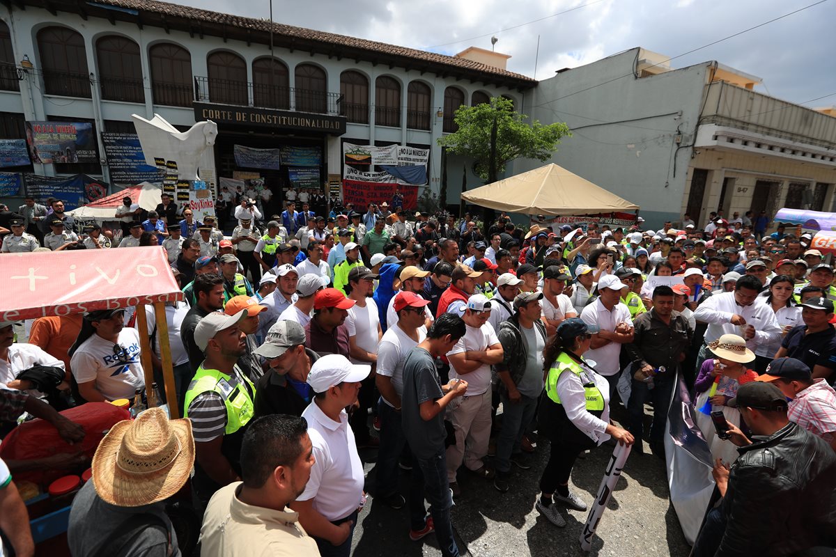 La CC ordenó a las Minera San Rafael detener las actividades por discriminación, lo que ha causado diversas protestas. (Foto Prensa Libre: Carlos Hernández)