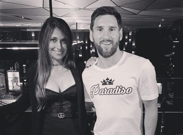 Leo Messi junto a su esposa Antonella durante una salida romática en Dubai. (Foto Prensa Libre: Instagram Antonella Roccuzzo)