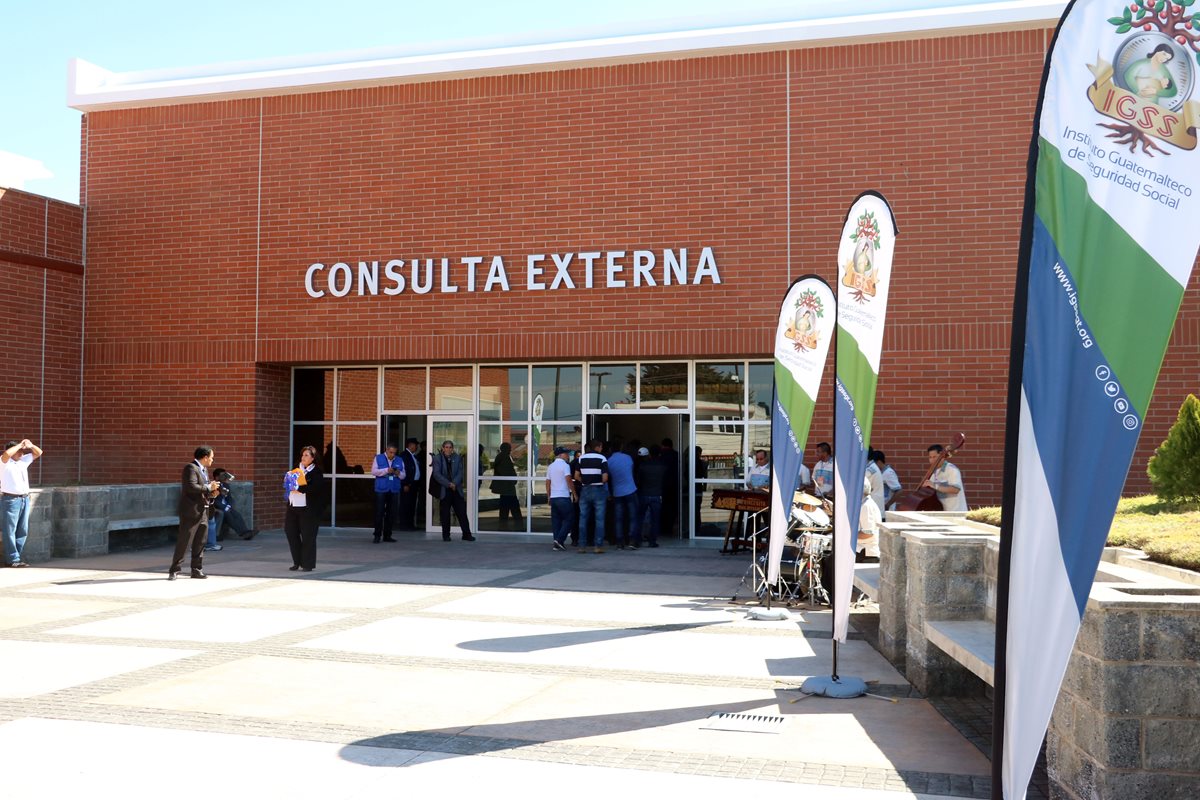 Este jueves se inauguró el Hospital General del Instituto Guatemalteco de Seguridad Social (IGSS) en Xela. (Foto Prensa Libre: Carlos Ventura)