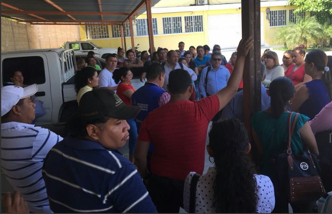 La Procuraduría de los Derechos Humanos (PDH) cree que la medida del magisterio afecta el derecho a la educación. Mediación en el Progreso. (Foto: @PDHgt)