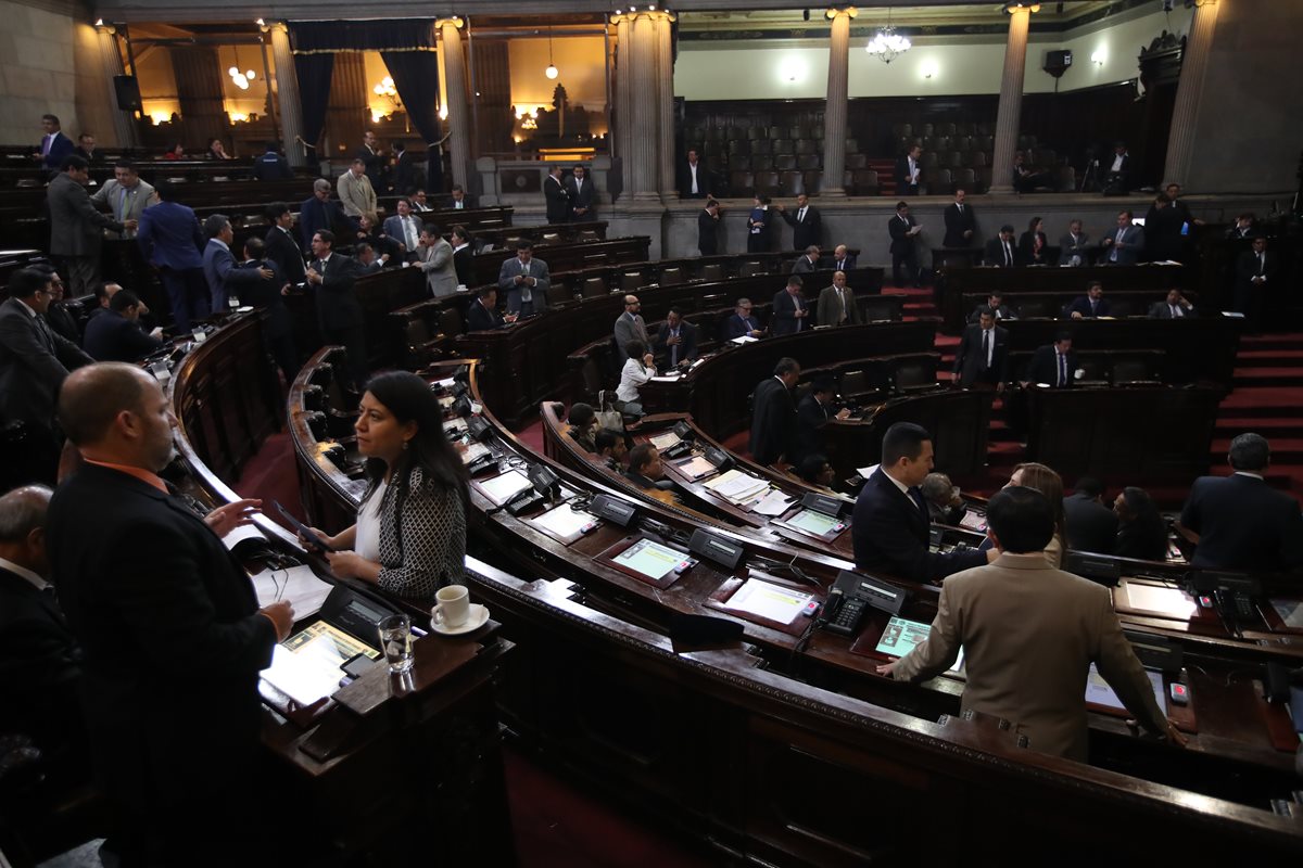 En la agenda del día se espera que las reformas a la Ley de Amparo sean conocidas en primera lectura. (Foto Prensa Libre: Hemeroteca PL)