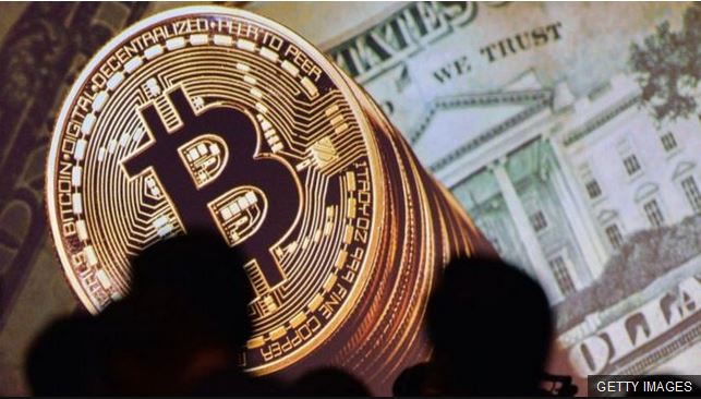 En poco más de dos horas los ciberdelincuentes se llevaron más de 4 mil 700 bitcoins. (Foto Prensa Libre: BBC Mundo)