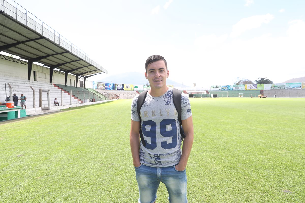 Fabián Castillo confía en reencontrarse muy pronto con el gol, para él lo importante es que Antigua GFC gane. (Foto Prensa Libre: Edwin Fajardo)