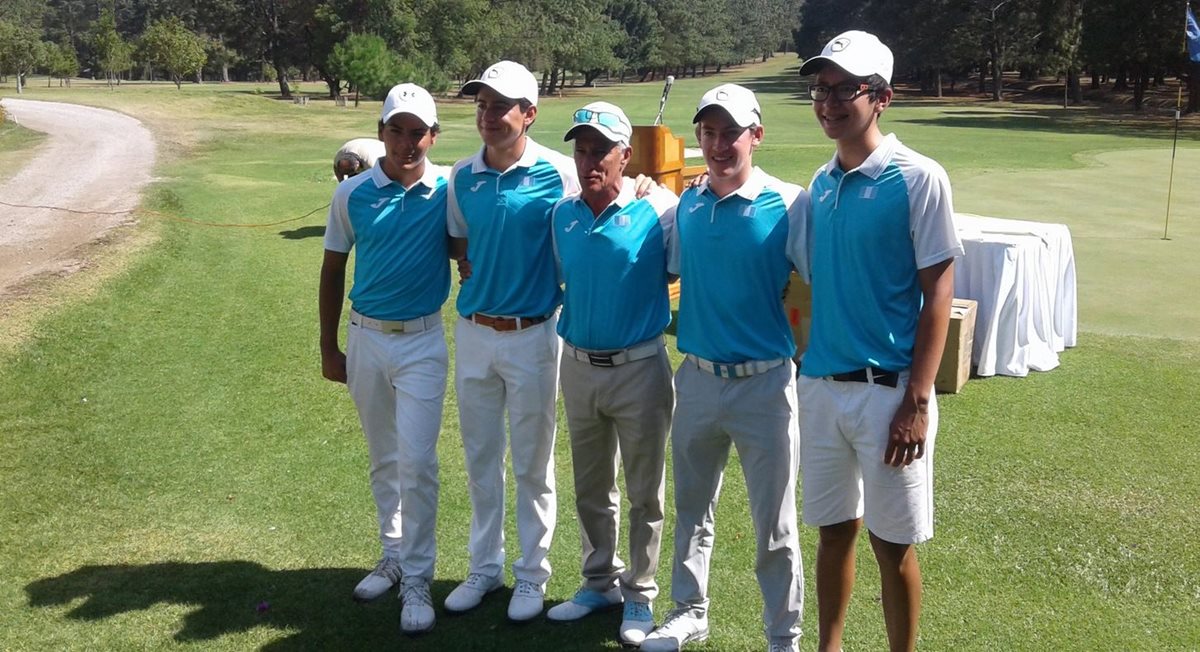 El equuipo guatemalteco de Golf logró su clasificación al Mundoal juvenil de Japón. (Foto Prensa Libre: Norvin Mendoza)