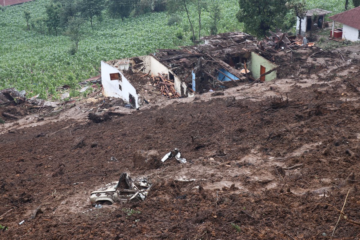 Esta es la vivienda donde residía el anciano de 94 años que falleció. (Foto Prensa Libre: Mike Castillo)