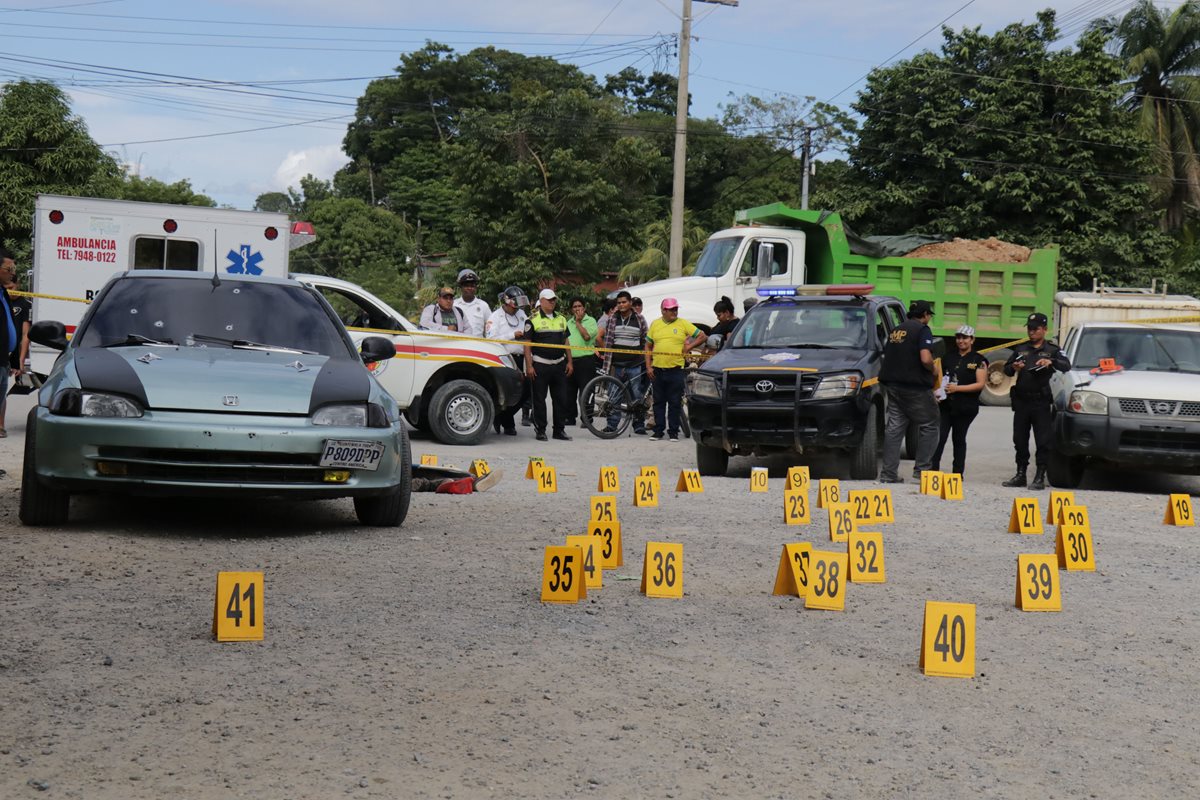 Lugar donde fue ultimado Jorge Luis Javier Beltrán en Puerto Barrios, Izabal. (Foto Prensa Libre).