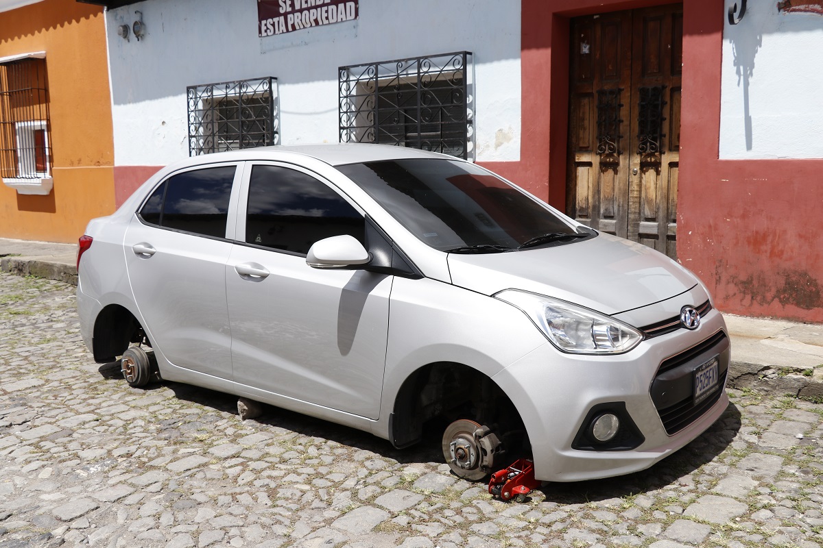 El robo ocurrió en la calle del Sol, barrio de La Concepción, Antigua Guatemala, Sacatepéquez. (Foto Prensa Libre: Julio Sicán)