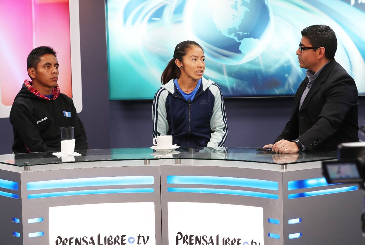 José Raymundo y Maritza Poncio durante la Entrevista de Tododeportes. (Foto Prensa Libre:Francisco Sánchez).