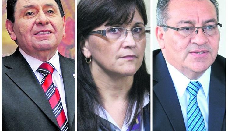 Los magistrados titulares de la CC José Francisco de Mata Vela (izquerda) Gloria Patricia Porras y Bonerge Mejía, señalados por Asociación Dignatarios de la Nación. (Foto Prensa Libre: Hemeroteca)