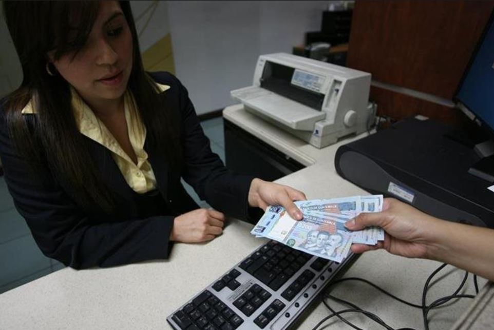 Sistema bancario del país gozará del asueto del 1 de noviembre. (Foto Prensa Libre: Hemeroteca)