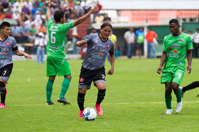 Carchá desvaneció la esperanza de Escuintla Heredia de ascender a Liga Nacional. (Foto Prensa Libre: Norvin Mendoza)