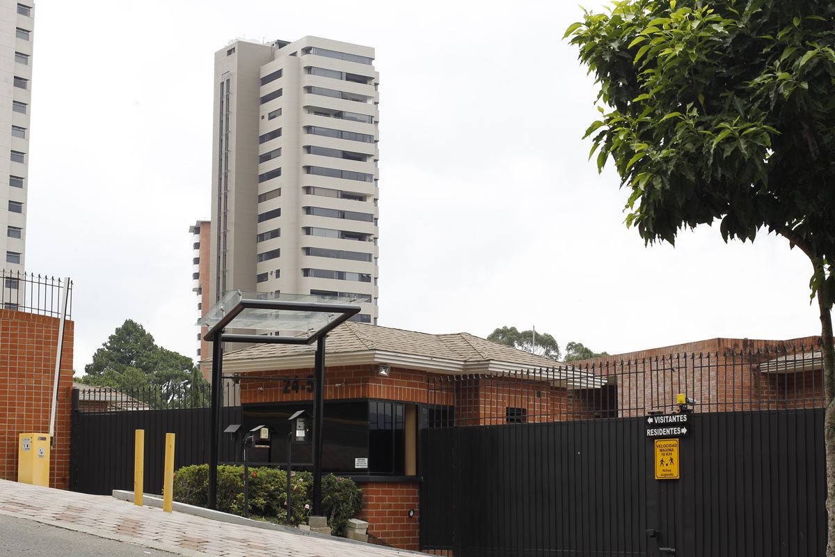 La Torre Premier Club es el edificio más alto de Guatemala. (Foto Prensa Libre: Carlos Hernández)