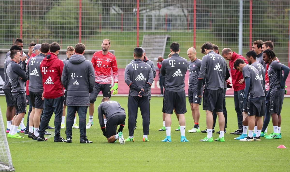 El Bayern Munich trabajó este jueves con miras al partido contra el Borussia Dortmund. (Foto Prensa Libre: Bayern Munich)