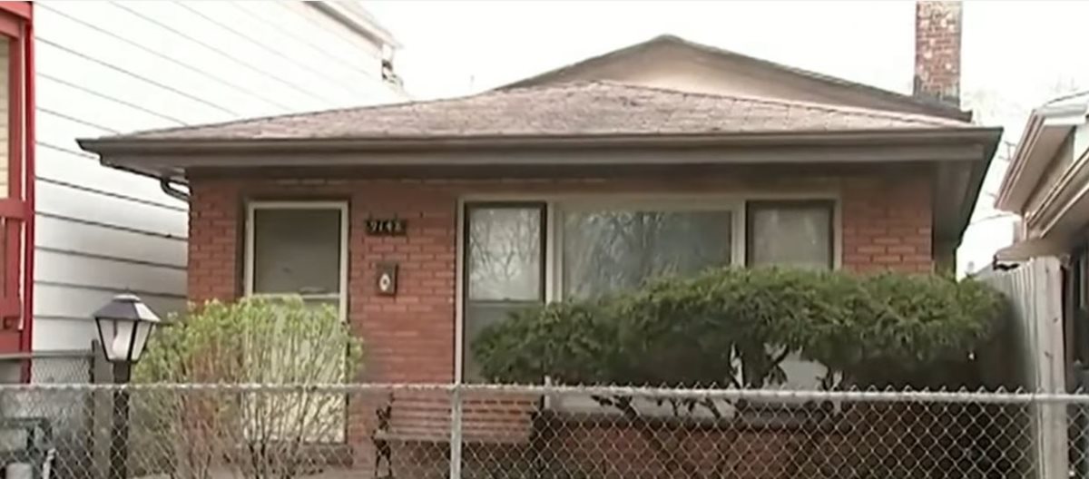 La mortal discusión entre un padre e hijo por sacar de paseo al perro ocurrió en el vecindario de Burnside, Chicago. (Foto Prensa Libre: Fox 32)