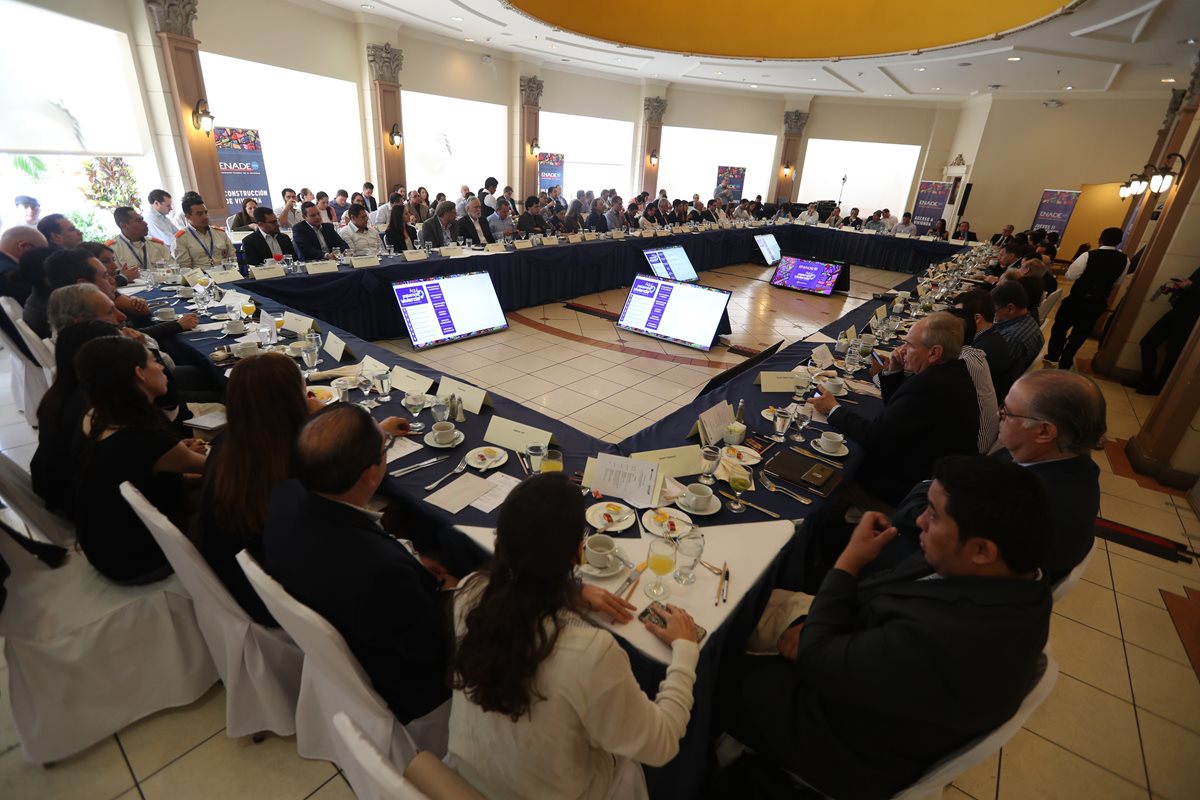 “Un barrio a la vez” fue el conversatorio que abordaron técnicos, ayer, en el segundo pre-Enade 2018. (Foto Érick Ávila)