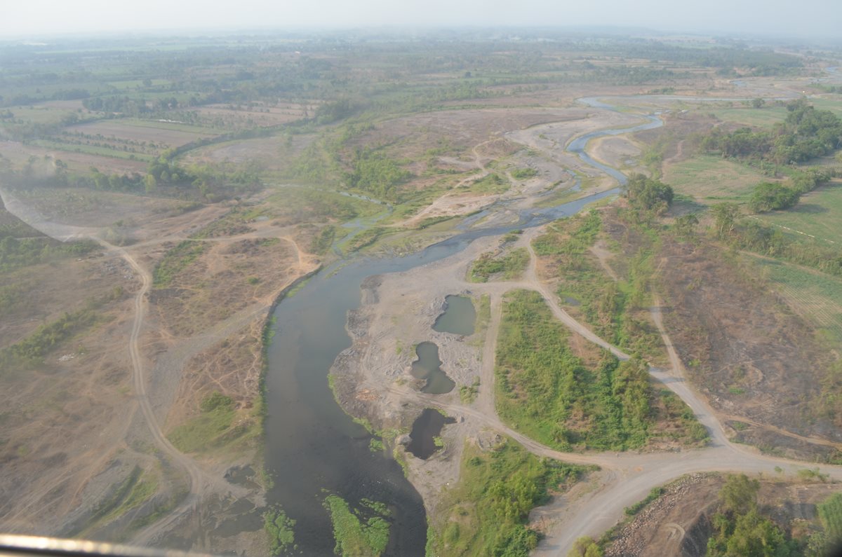 Ministerio de Ambiente dijo recientemente que identificó desvío de 50 caudales en la Costa Sur mediante un recorrido. (Foto Prensa Libre: Hemeroteca PL)