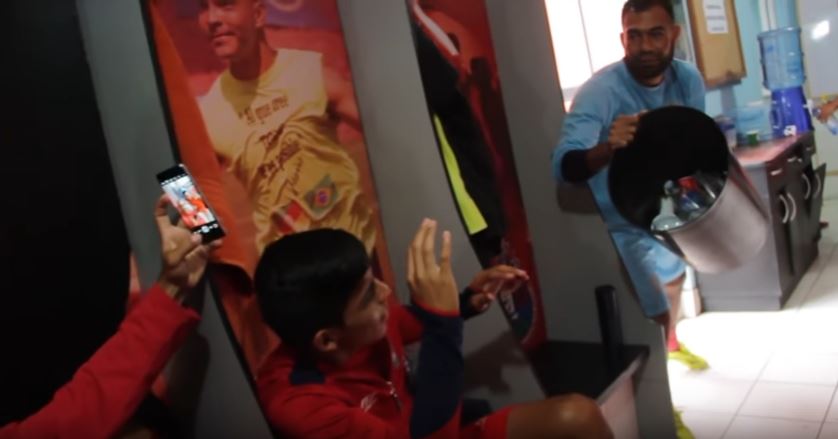 Los jugadores de Municipal hicieron el #MannequinChallenge. (Foto Prensa Libre: Municipal)