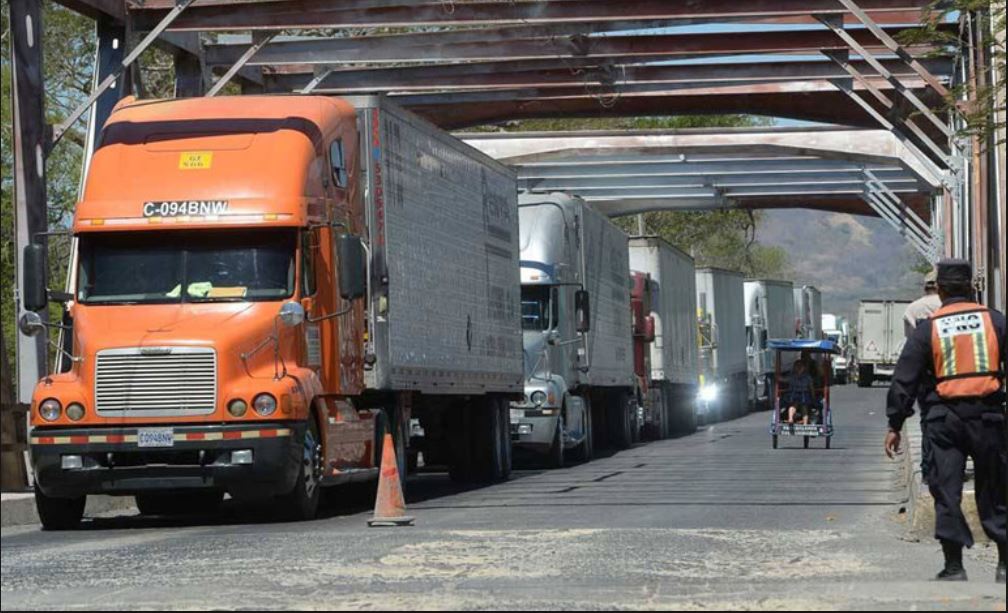 El proceso de adhesión de El Salvador a la unión aduanera entre Guatemala y Honduras empezó el pasado 26 de junio. (Foto Prensa Libre: Hemeroteca)