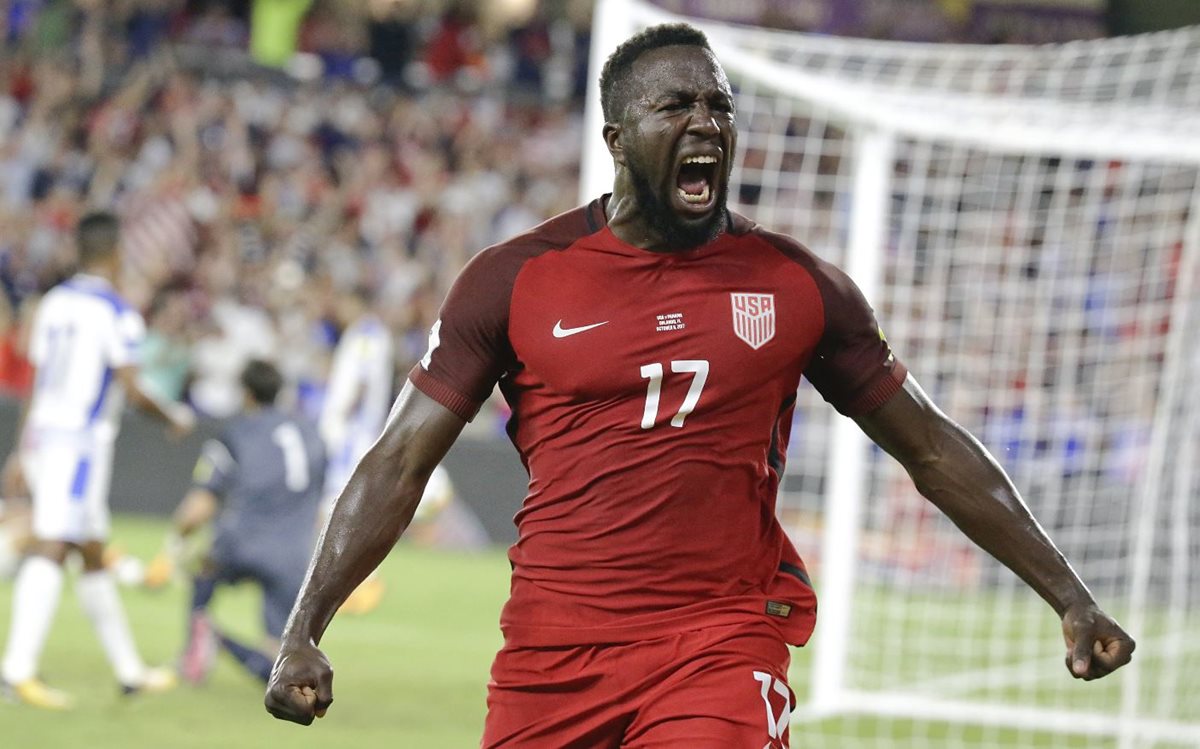 Jozy Altidore celebra uno de los dos goles que marcó en el triunfo de Estados Unidos contra Panamá. (Foto Prensa Libre: AP)