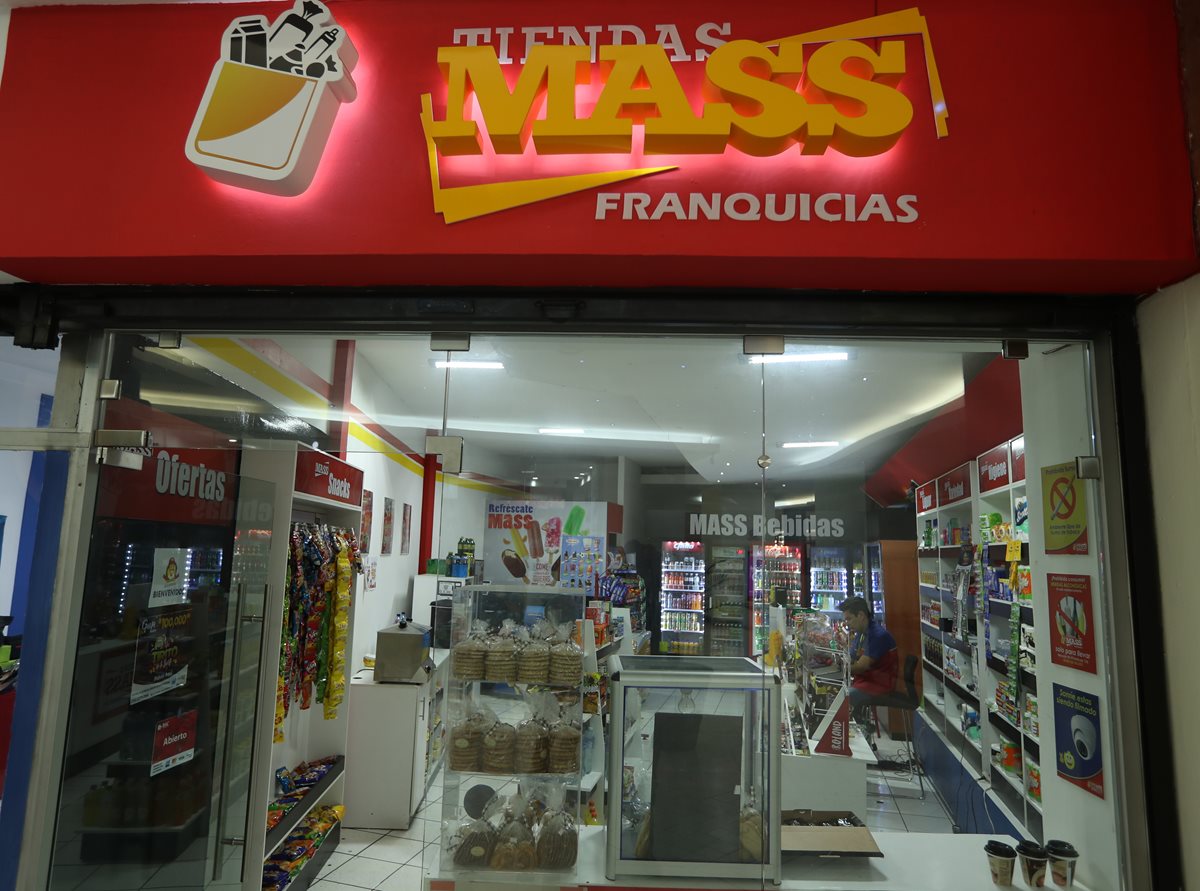 Tiendas MASS son franquicias de tiendas de conveniencia o de barrio, que pueden ser instaladas en locales comerciales, en centros comerciales, en edificios de vivienda o oficinas, y en condominios. (Foto, Prensa Libre: Esbin García).